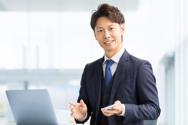 派遣会社と派遣先の情報共有をスムーズにする勤怠データの仕組み